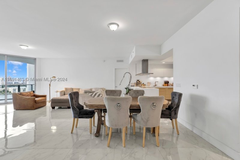 Condo for sale at Marina Palms Yacht Club 1404