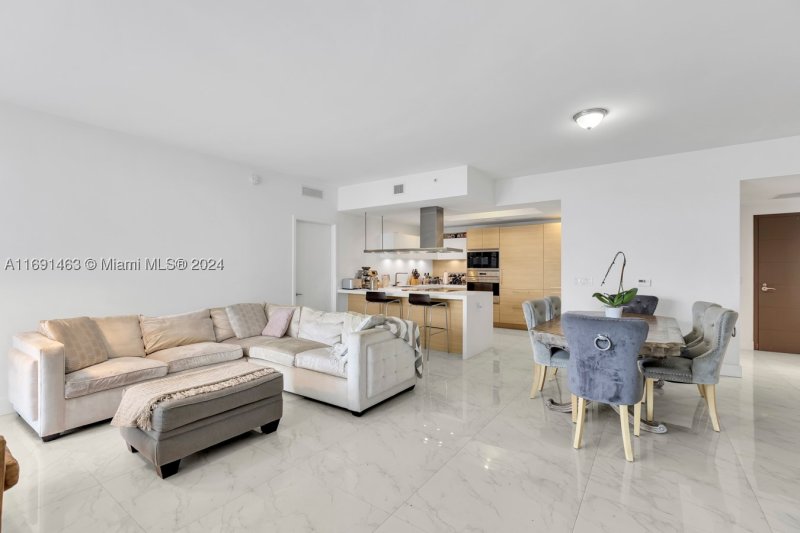 Condo for sale at Marina Palms Yacht Club 1404