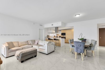 Comprar apartamento en Marina Palms Yacht Club 1404