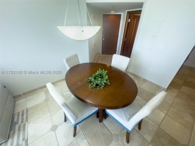 Alquiler de apartamento en Akoya 1506