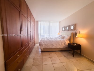 Alquiler de apartamento en Akoya 1506