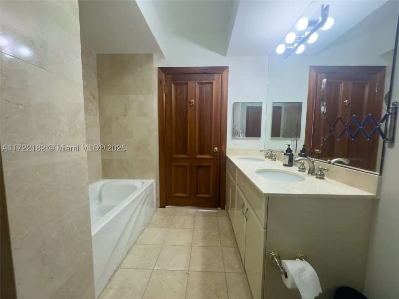 Apartment for rent at Akoya 1506