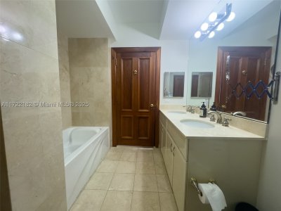 Alquiler de apartamento en Akoya 1506