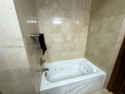 Alquiler de apartamento en Akoya 1506