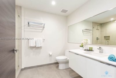 Comprar apartamento no Costa Hollywood S228