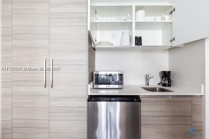 Condo for sale at Costa Hollywood S228