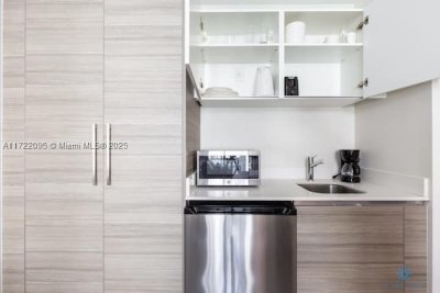 Comprar apartamento no Costa Hollywood S228