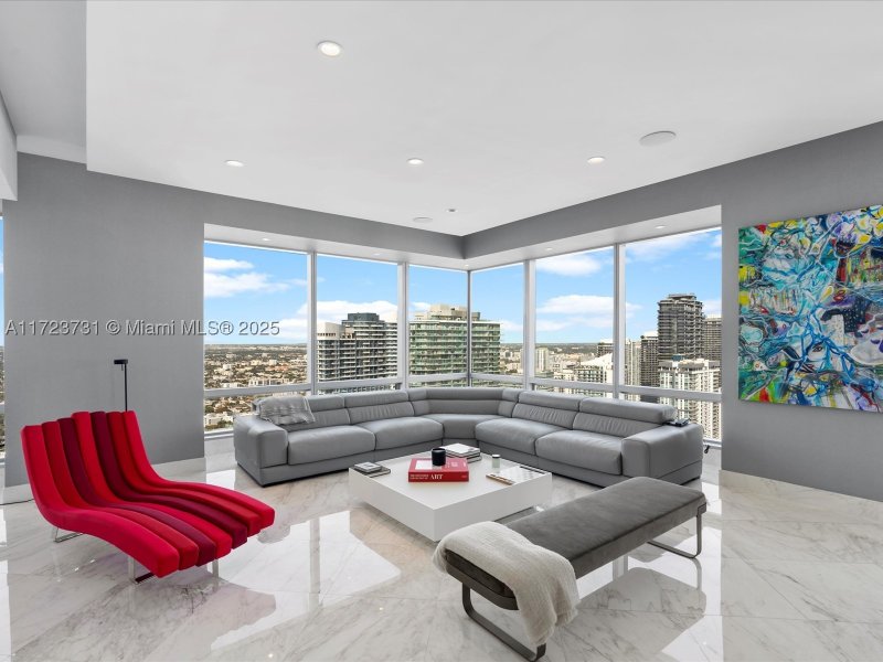 Condo for sale at Four Seasons Millenium Tower I 52BC