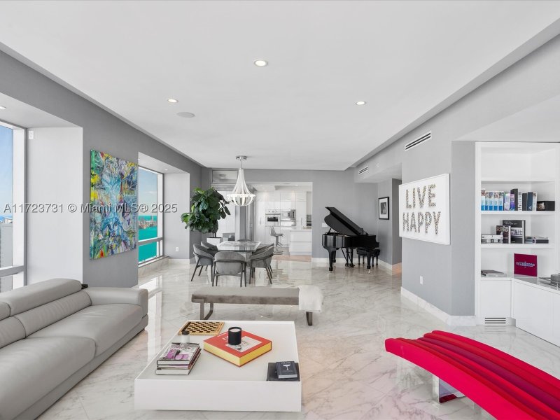 Condo for sale at Four Seasons Millenium Tower I 52BC