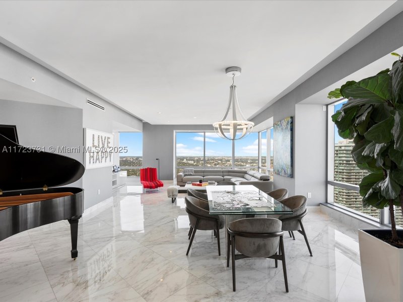 Condo for sale at Four Seasons Millenium Tower I 52BC