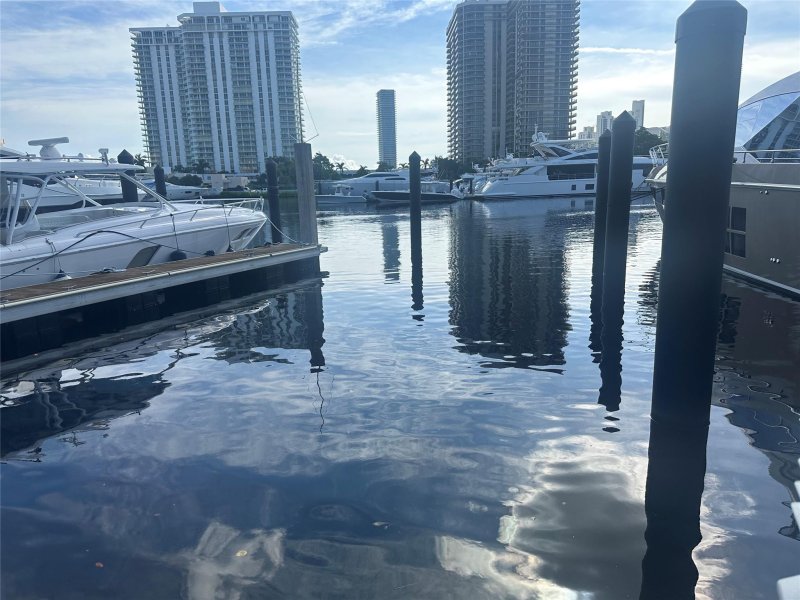 Comprar apartamento no The Yacht Club at Aventura