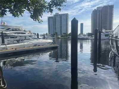 Comprar apartamento no The Yacht Club at Aventura