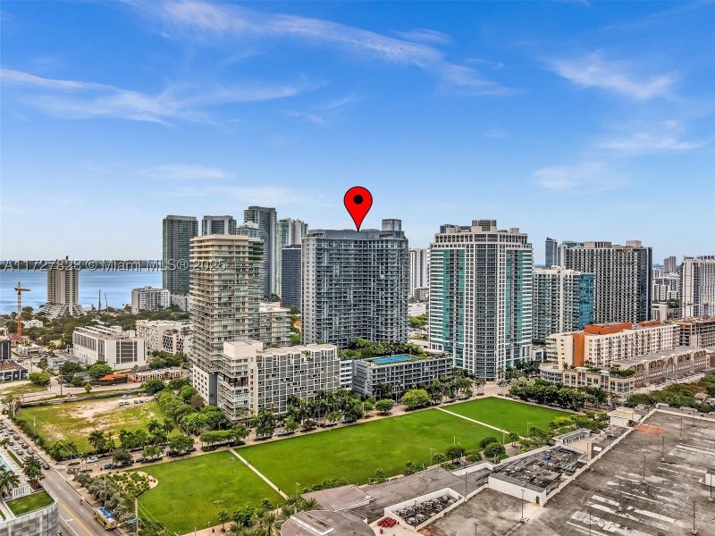 Apartment for rent at Hyde Midtown 1005