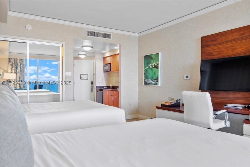 Condo for sale at Trump International Sonesta Beach Resort 916