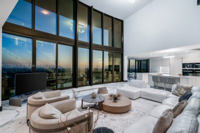 Comprar apartamento no Porsche Design Tower 4203
