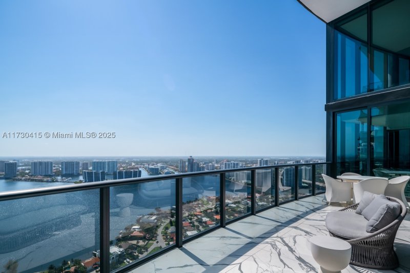 Condo for sale at Porsche Design Tower 4203