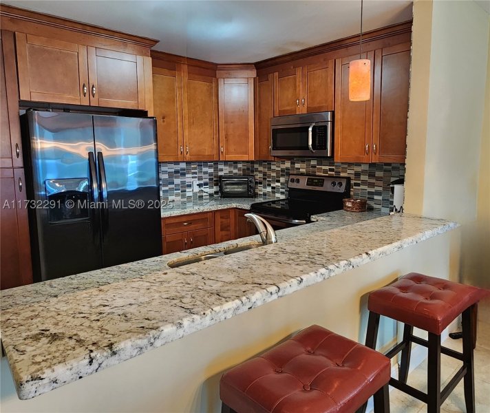 Apartment for rent at Alexander Towers 1206