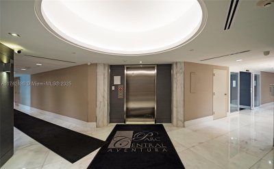 Comprar apartamento en Parc Central Aventura 111