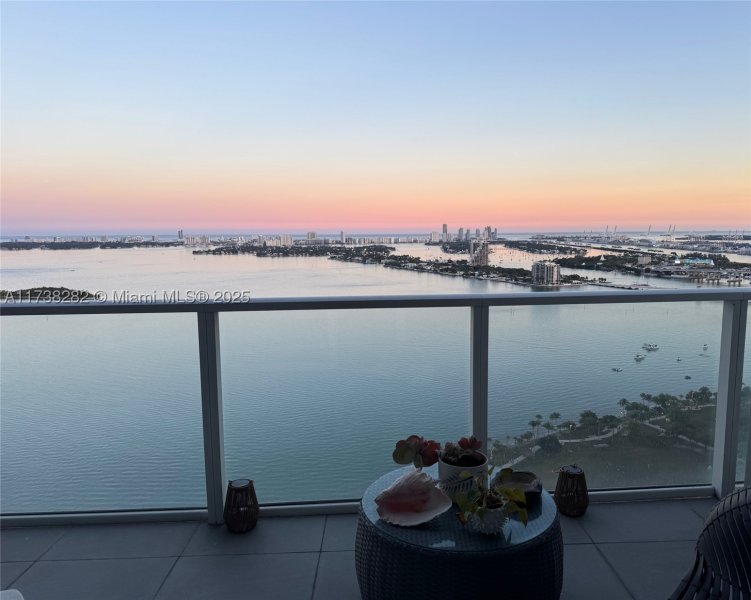 Condo for sale at Paramount Bay 3307