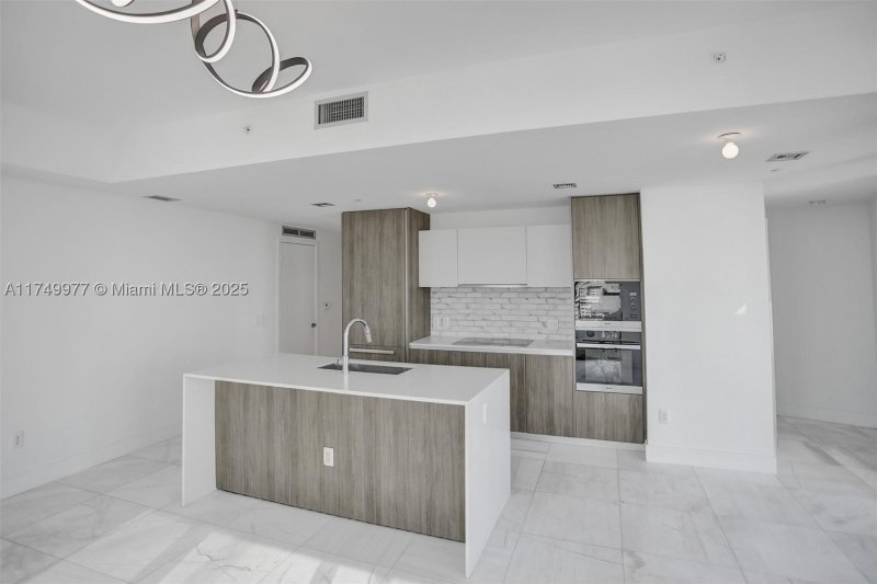 Comprar apartamento en Biscayne Beach 1601