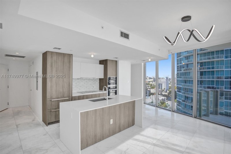Comprar apartamento en Biscayne Beach 1601