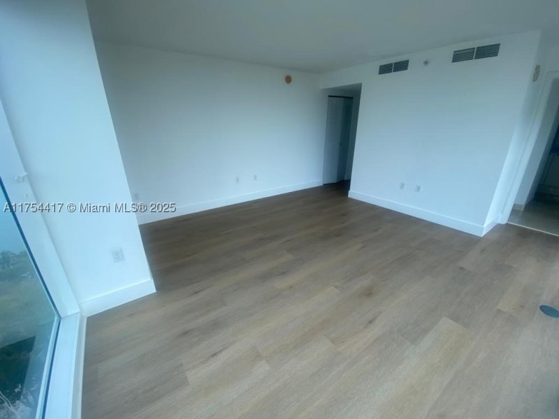 Comprar apartamento no Skyline On Brickell 1401