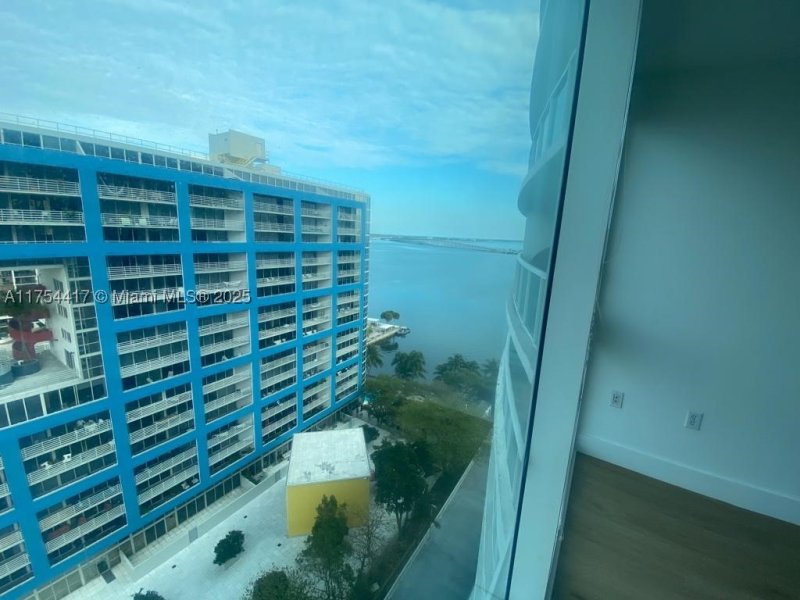 Comprar apartamento no Skyline On Brickell 1401