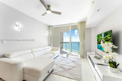 La Perla Apt #2810