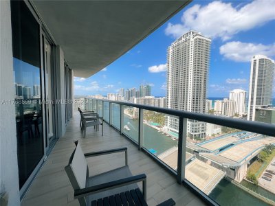 Comprar apartamento no Beachwalk T2202
