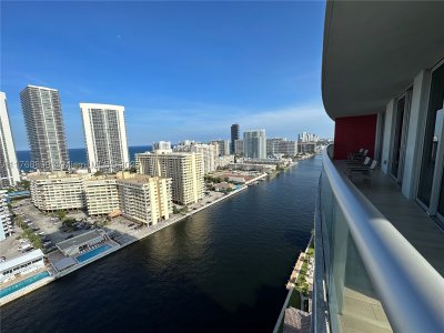 Comprar apartamento no Beachwalk T2202
