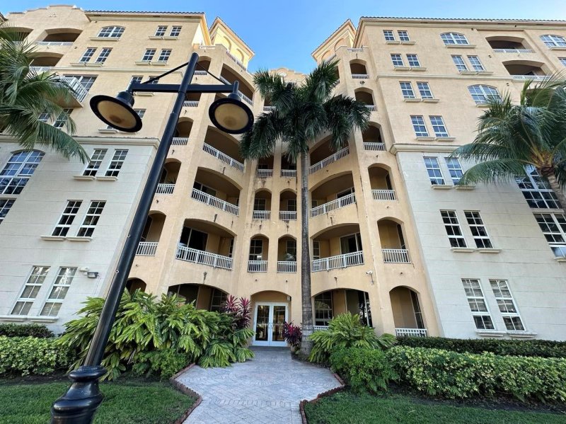 Comprar apartamento no Alaqua 111