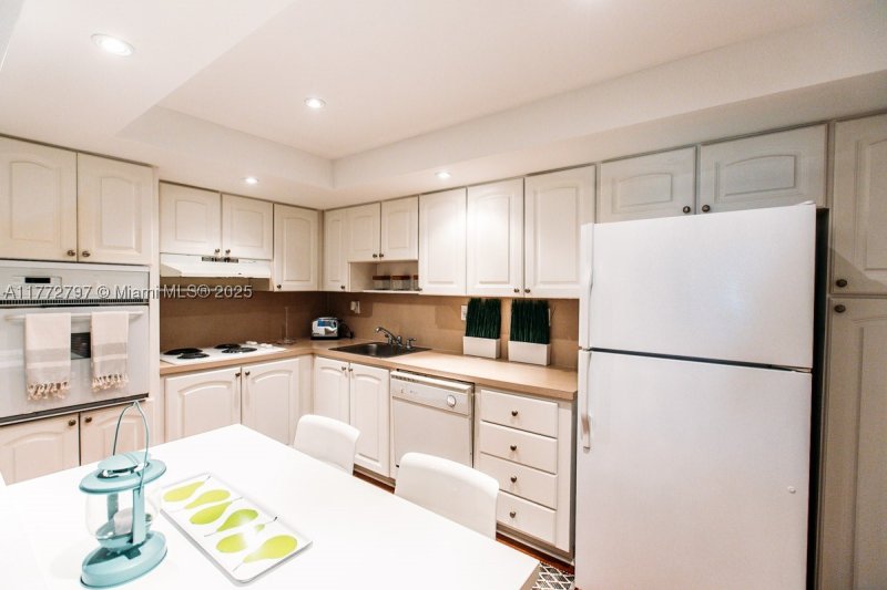 Condo for sale at Ocean Reserve 326