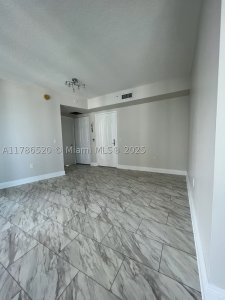 Aluguel de apartamento no Hidden Bay 610