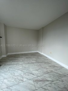 Aluguel de apartamento no Hidden Bay 610