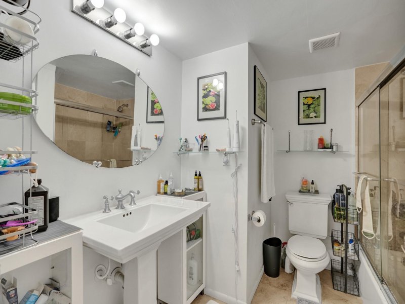 Condo for sale at The Venetia T4(704)