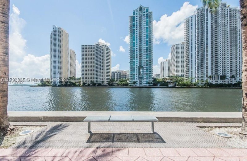 Comprar apartamento en One Miami East Tower 3822
