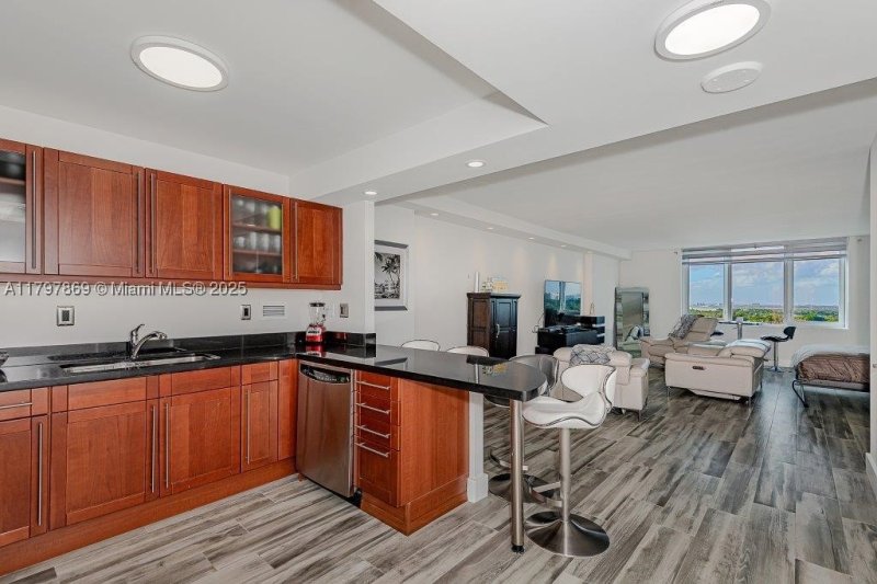Comprar apartamento en Roney Palace 1532