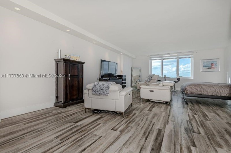 Comprar apartamento en Roney Palace 1532