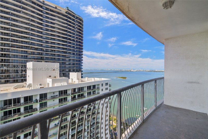Condo for sale at Opera Tower 4007