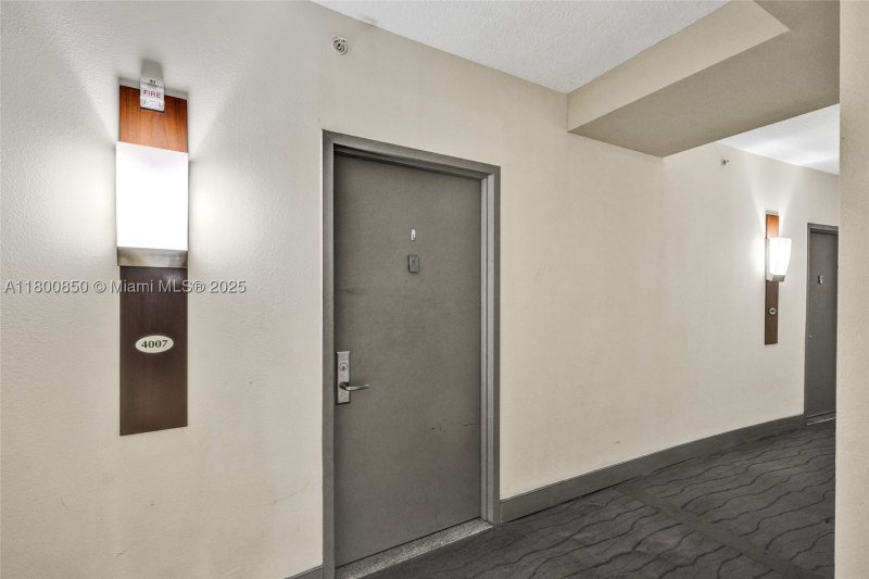 Condo for sale at Opera Tower 4007