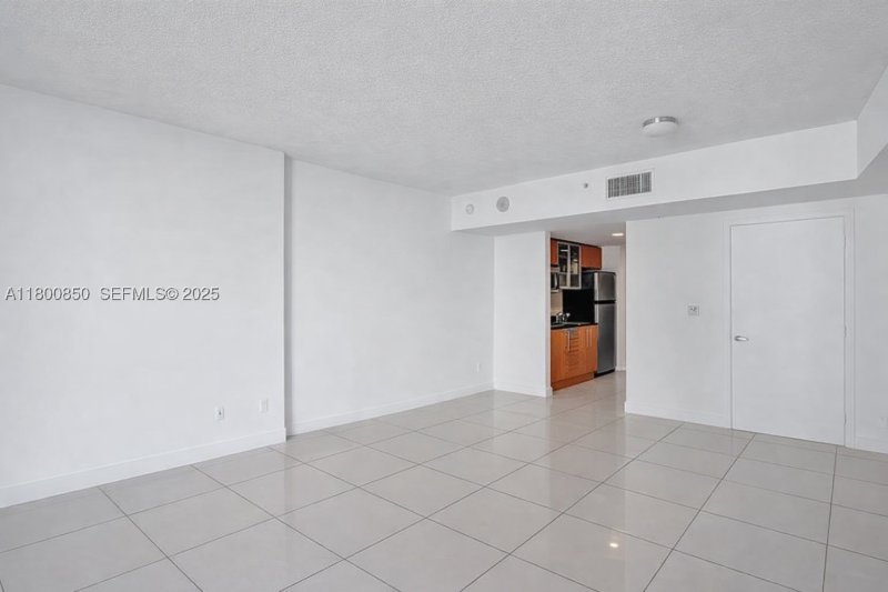 Condo for sale at Opera Tower 4007