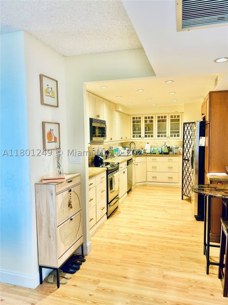 Condo for sale at Olympus Towers 905