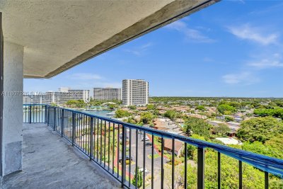 Comprar apartamento en 200 Leslie 1031