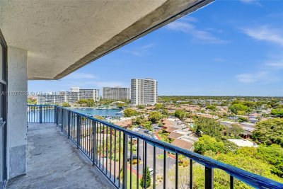 Comprar apartamento en 200 Leslie 1031
