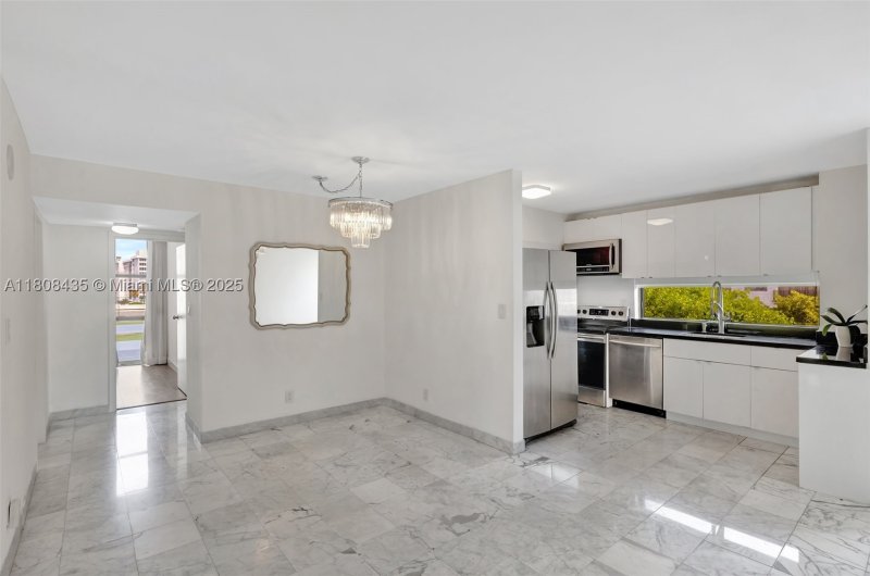 Condo for sale at Plaza of the Americas 521