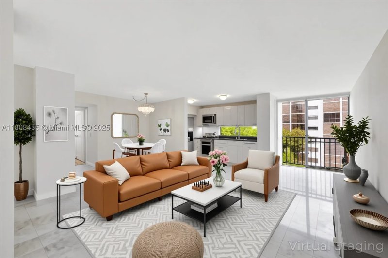 Condo for sale at Plaza of the Americas 521