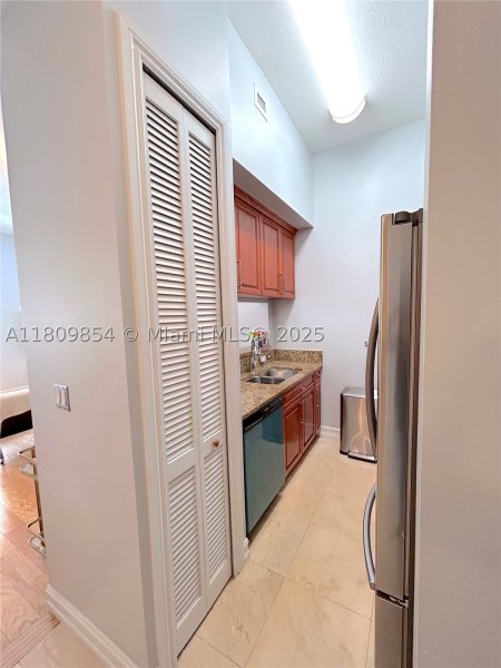 Condo for sale at Ponce Tower 626