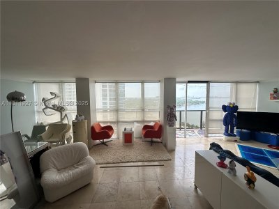 Comprar apartamento en Charter Club Condos PH14