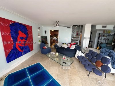Comprar apartamento en Charter Club Condos PH14
