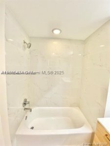 Comprar apartamento en The Harbour 702